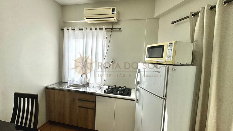 010F - Apartamento no Centro de Bombinhas com 1 quarto alugu