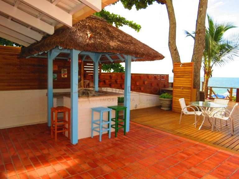 Casa frente mar com piscina no Centro de Bombinhas