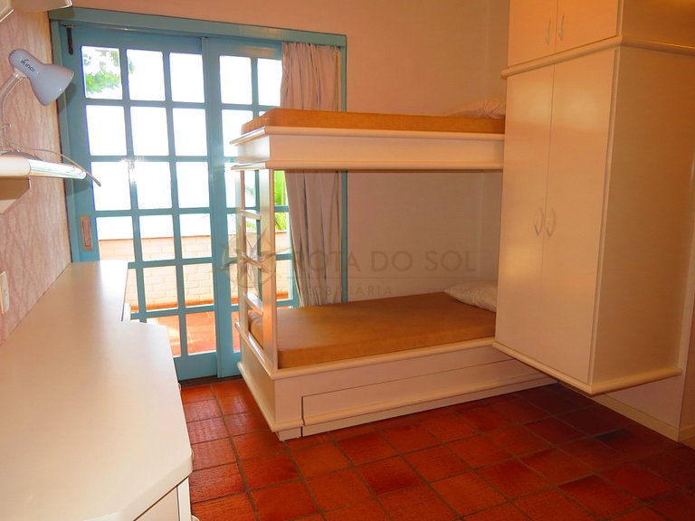 Casa frente mar com piscina no Centro de Bombinhas