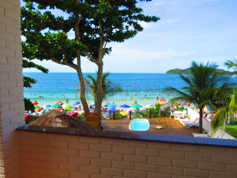 Casa frente mar com piscina no Centro de Bombinhas
