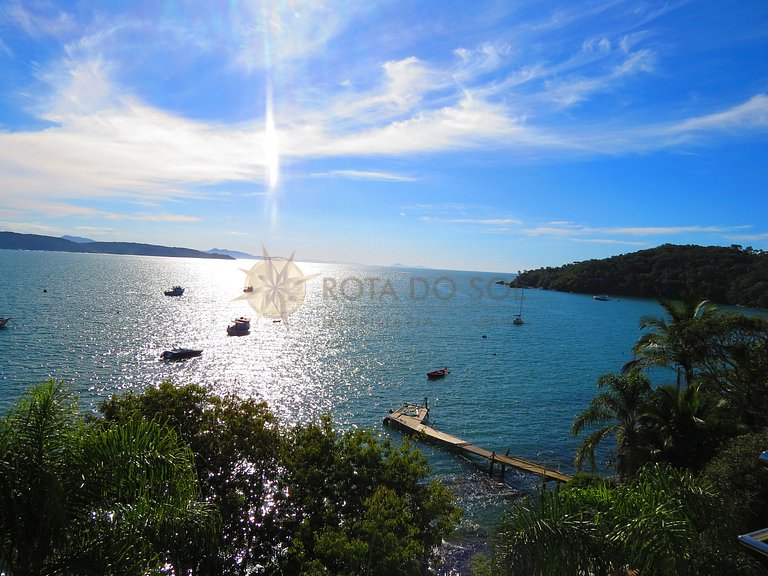 010B - Exclusive Beachfront Triplex in Bombinhas