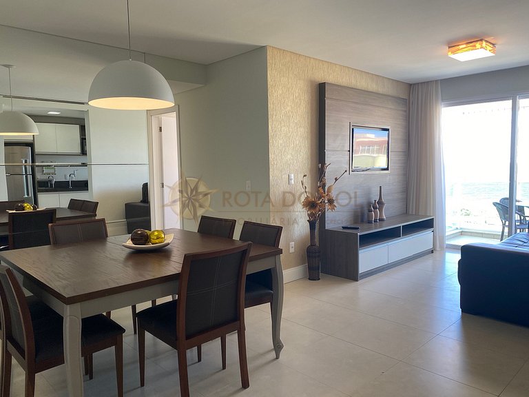 Apartamento para alugar em Bombinhas com piscina e vista mar