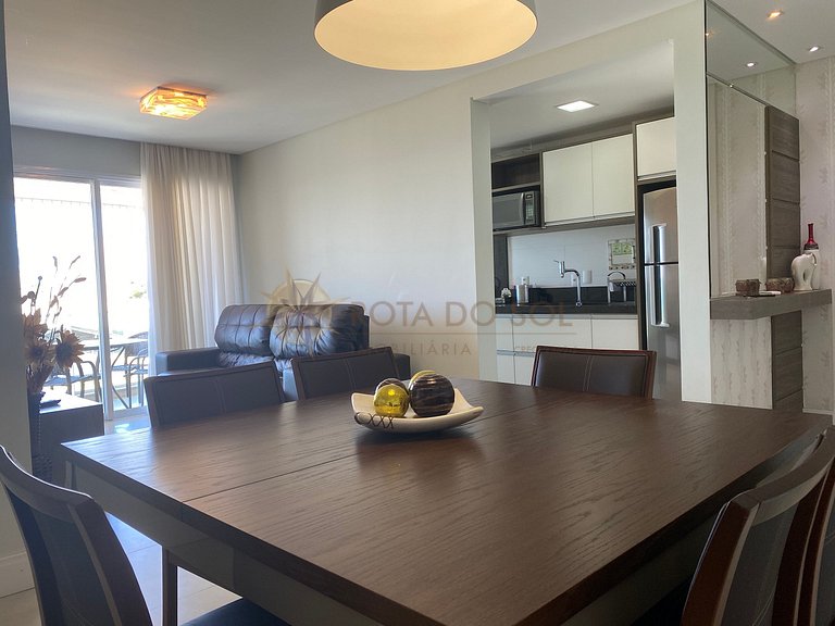 Apartamento para alugar em Bombinhas com piscina e vista mar