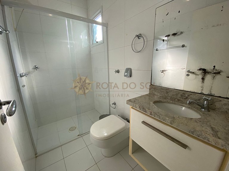 Apartamento com piscina para aluguel em Bombinhas frente mar