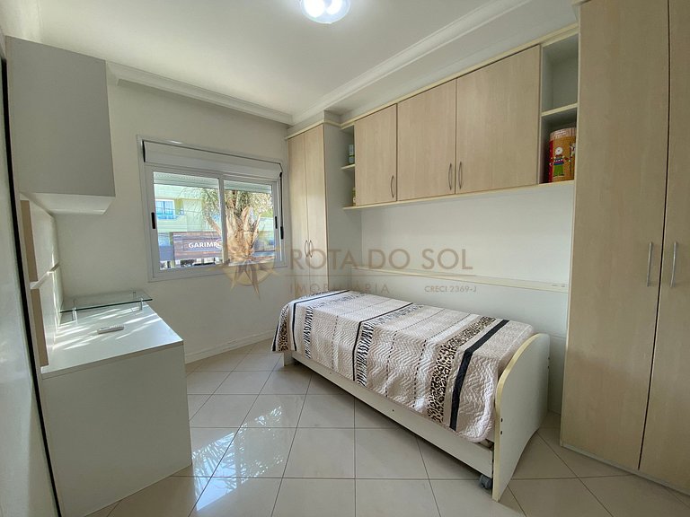 Apartamento com piscina para aluguel em Bombinhas frente mar