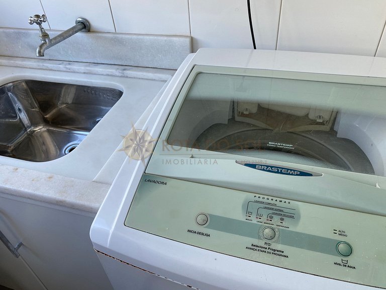 Apartamento com piscina para aluguel em Bombinhas frente mar