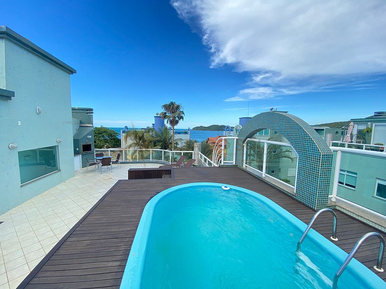 Apartamento com piscina para aluguel em Bombinhas frente mar