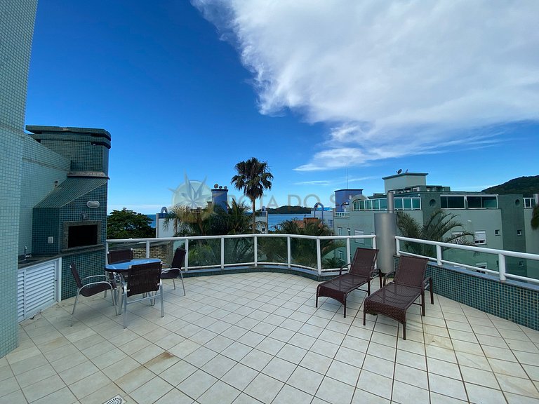Apartamento com piscina para aluguel em Bombinhas frente mar