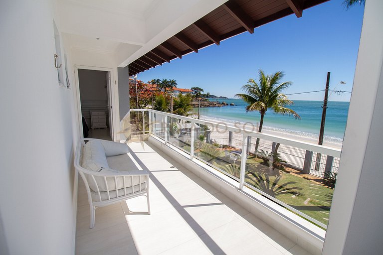 Casa beira mar no Centro de Bombinhas para 16 pessoas