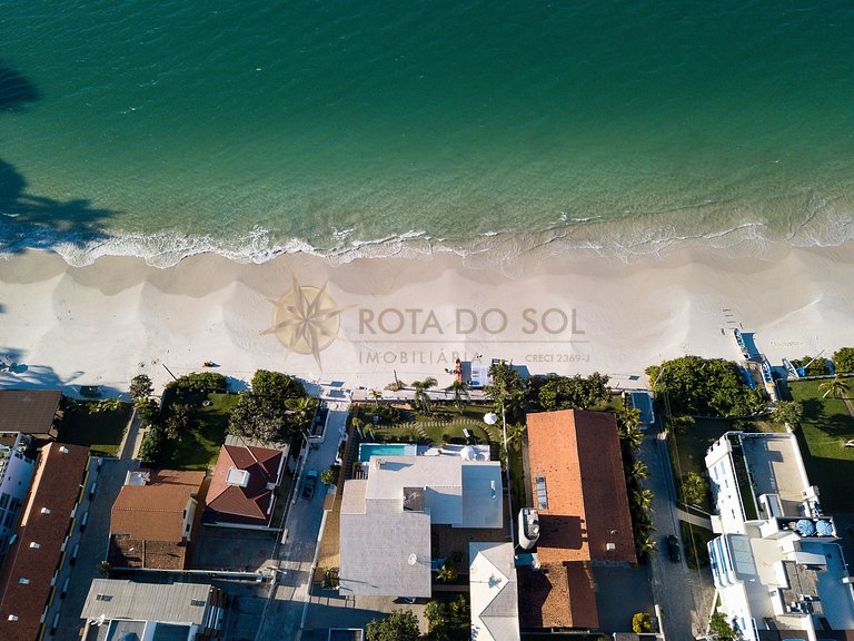 Casa beira mar no Centro de Bombinhas para 16 pessoas