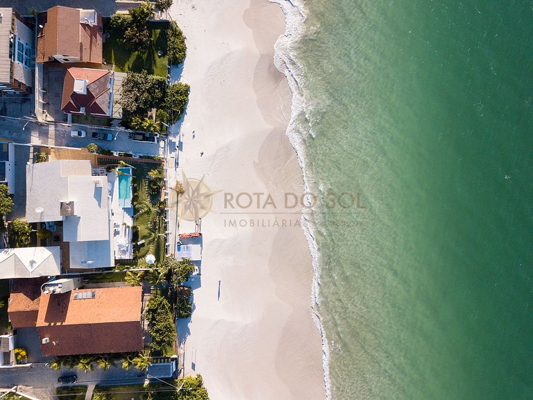 Casa beira mar no Centro de Bombinhas para 16 pessoas