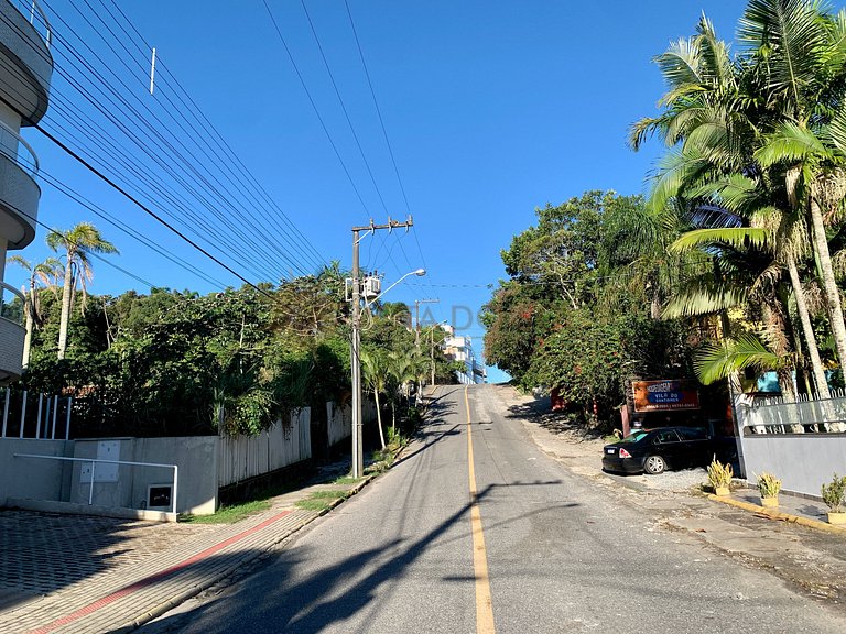 Temporada em Bombinhas AP completo no Centro próximo à praia