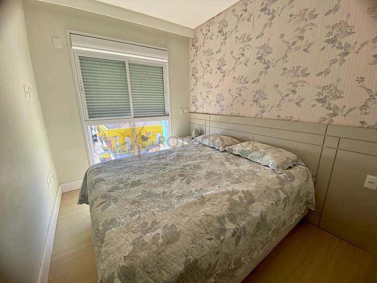 Apartamento para alugar em Bombinhas com piscina e vista mar