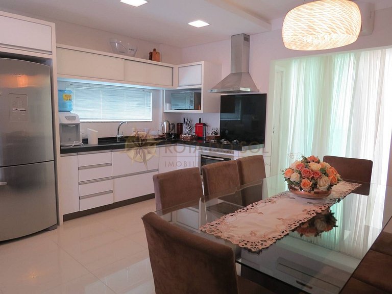 Cobertura duplex com suítes, 02 vagas, com jacuzzi Bombinhas