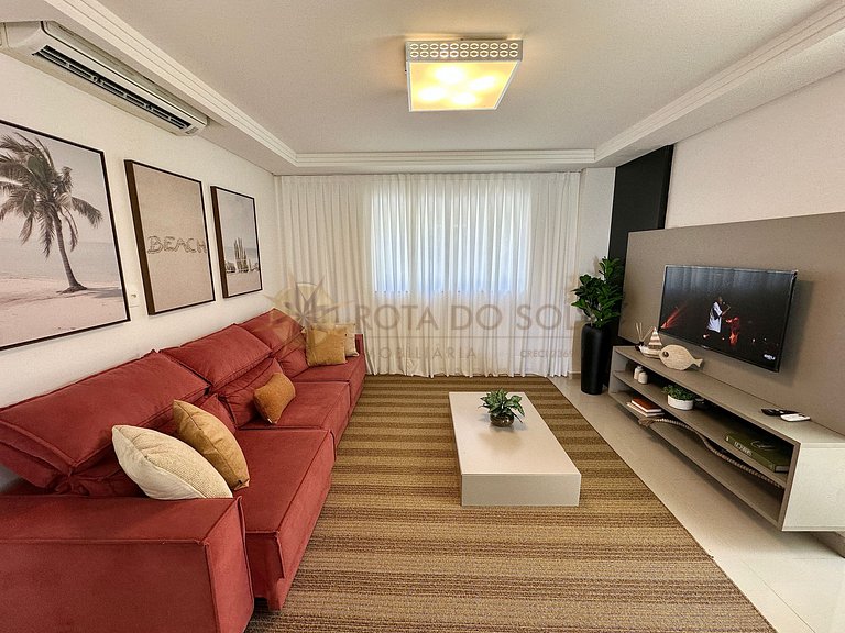 010B - Exclusive Beachfront Triplex in Bombinhas