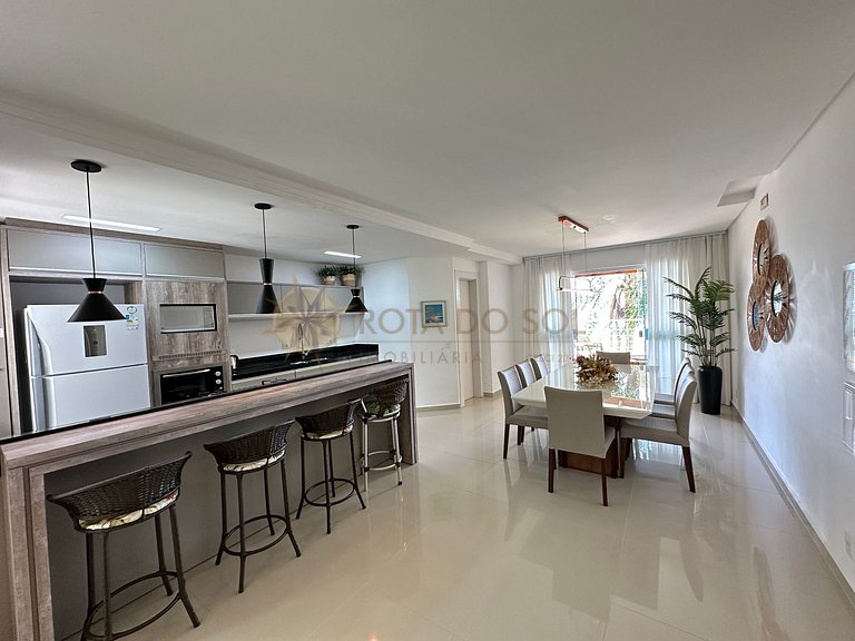 010B - Exclusive Beachfront Triplex in Bombinhas