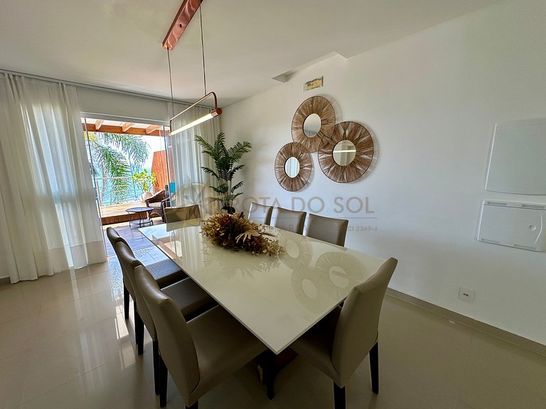 010B - Exclusive Beachfront Triplex in Bombinhas