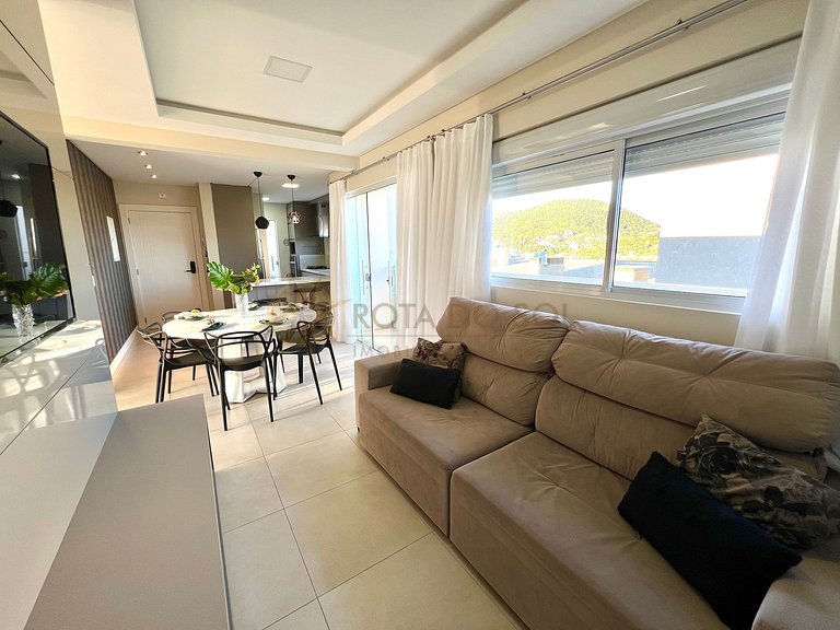 Exclusiva Cobertura Duplex a Poucos metros do Mar em SC