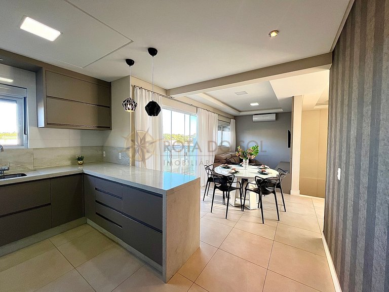 Exclusiva Cobertura Duplex a Poucos metros do Mar em SC