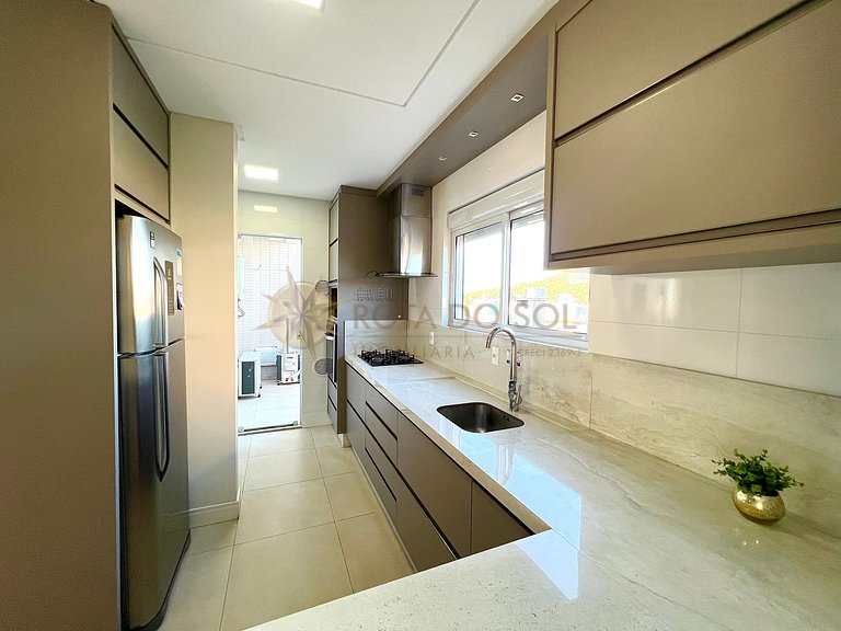 Exclusiva Cobertura Duplex a Poucos metros do Mar em SC