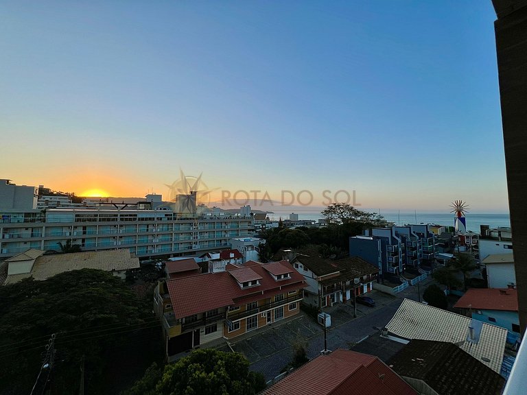 Exclusiva Cobertura Duplex a Poucos metros do Mar em SC