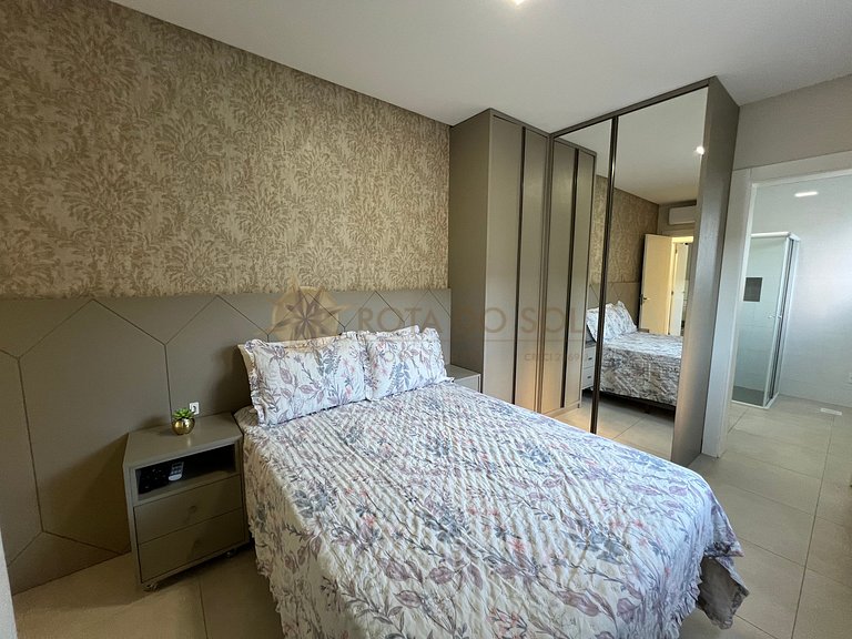 Exclusiva Cobertura Duplex a Poucos metros do Mar em SC