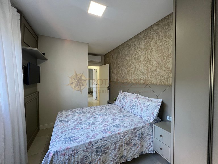 Exclusiva Cobertura Duplex a Poucos metros do Mar em SC