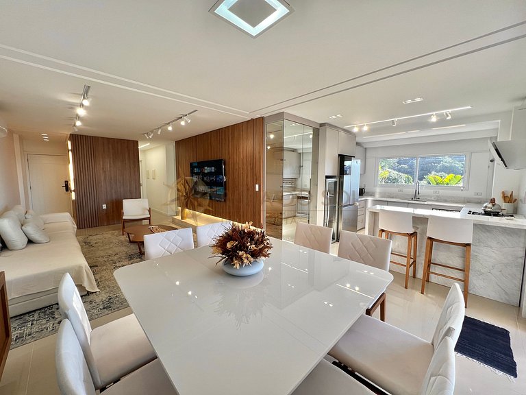 Cod. 105 - Cobertura com jacuzzi e vista mar