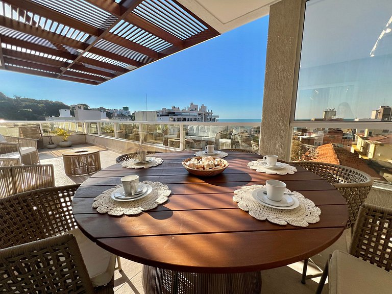 Cod. 105 - Cobertura com jacuzzi e vista mar