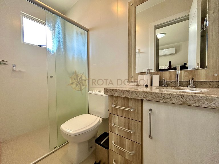 Apartamento para alugar com banheira e vista mar Bombinhas.