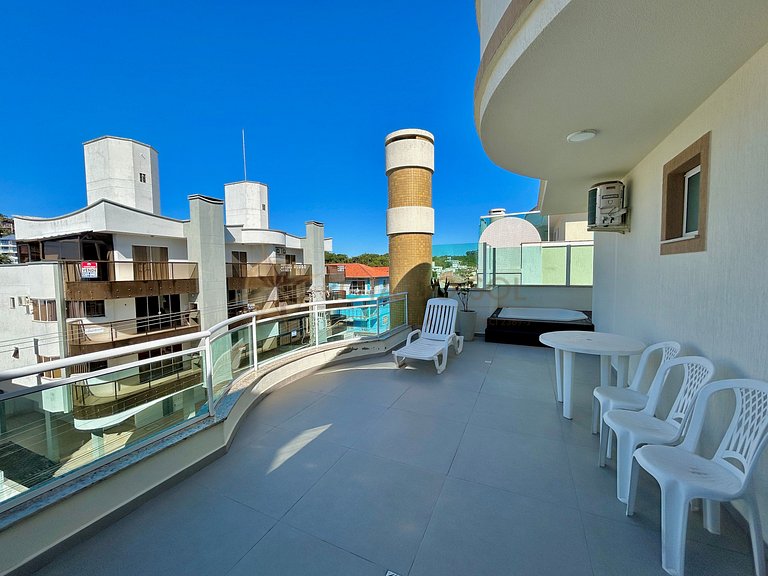 Apartamento para alugar com banheira e vista mar Bombinhas.