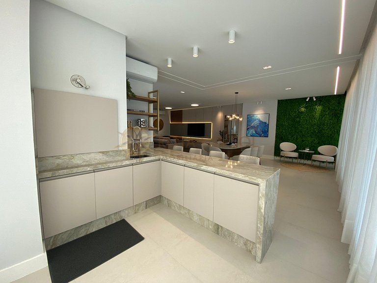 Apartamento para alguel de temporada em Meia Praia - Itapema
