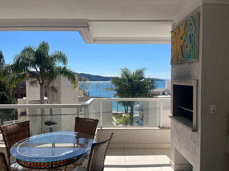 Apartamento com piscina e vista mar para alugar em Bombinhas