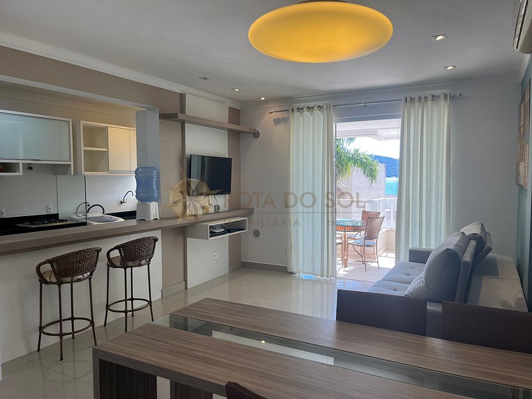 Apartamento com piscina e vista mar para alugar em Bombinhas