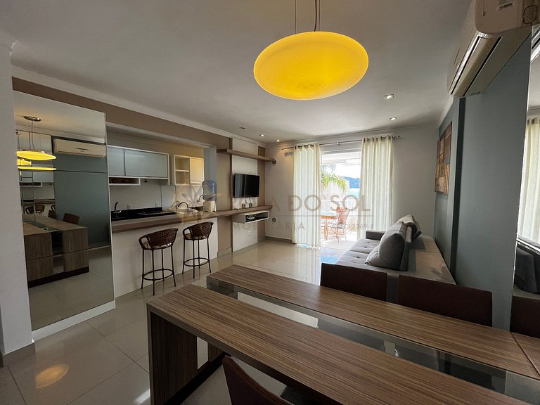 Apartamento com piscina e vista mar para alugar em Bombinhas