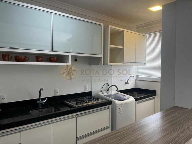 Apartamento com piscina e vista mar para alugar em Bombinhas