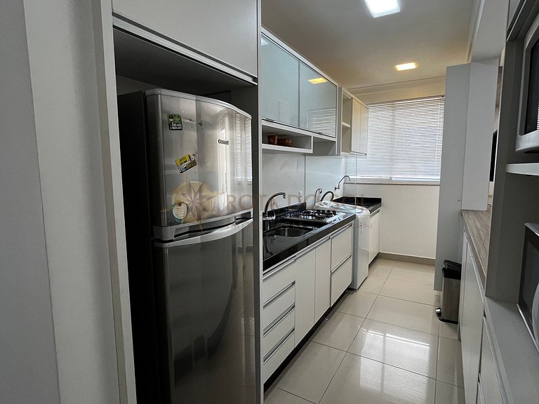 Apartamento com piscina e vista mar para alugar em Bombinhas