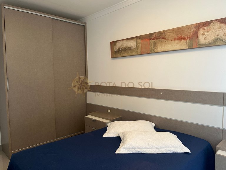 Apartamento com piscina e vista mar para alugar em Bombinhas