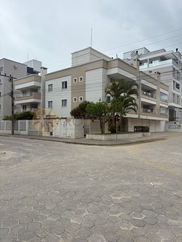 Aproveite Mariscal: Apartamento a 100m do Mar com Conforto e