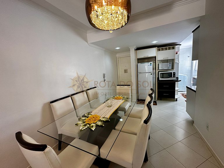 Piscina, sol e mar — tudo isso pertinho de você!