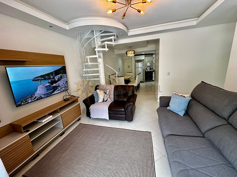 Piscina, sol e mar — tudo isso pertinho de você!