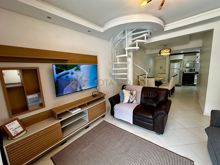 Piscina, sol e mar — tudo isso pertinho de você!