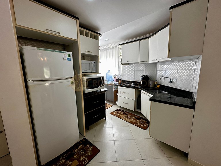 Piscina, sol e mar — tudo isso pertinho de você!