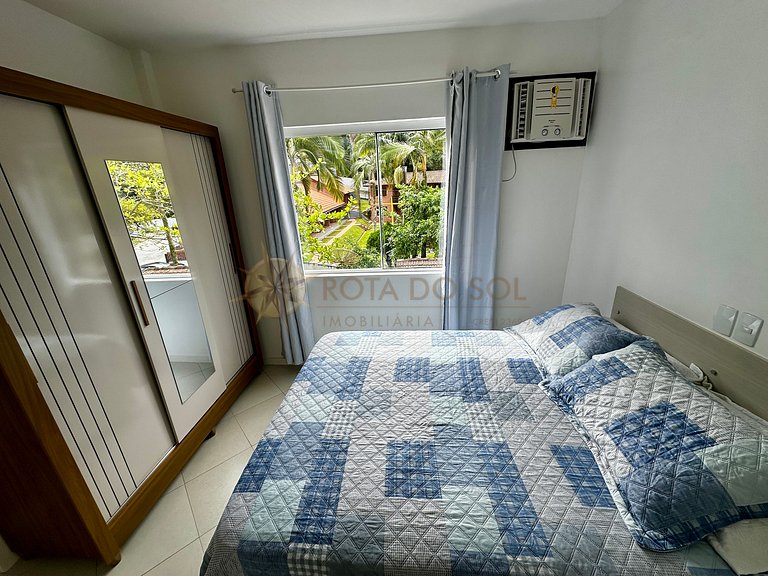 Piscina, sol e mar — tudo isso pertinho de você!