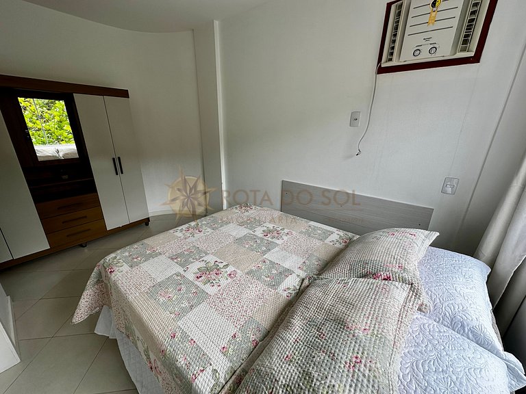 Piscina, sol e mar — tudo isso pertinho de você!