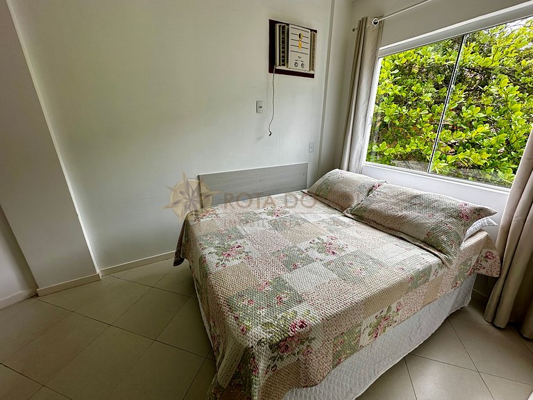 Piscina, sol e mar — tudo isso pertinho de você!