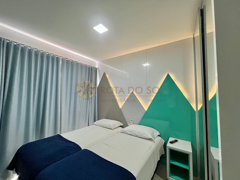 Cobertura com jacuzzi e churrasqueira a poucos passos do mar