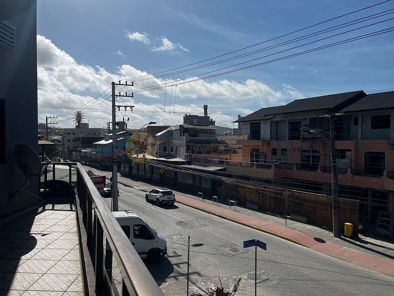 Para curtir Bombinhas a pé! Apartamento no Bahia Azul.