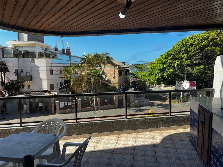 Para curtir Bombinhas a pé! Apartamento no Bahia Azul.