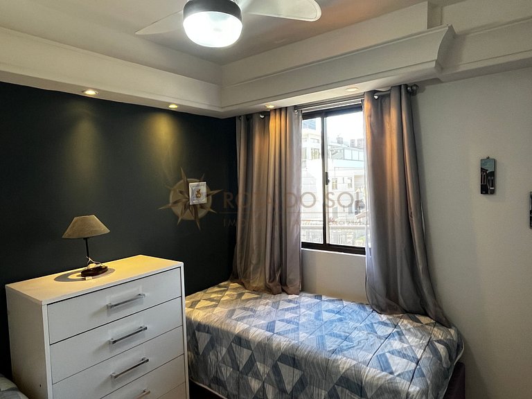 Para curtir Bombinhas a pé! Apartamento no Bahia Azul.